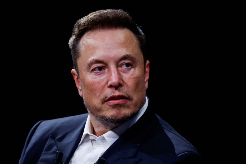  Elon Musk promised an anti-‘woke’ chatbot. It’s not going as planned.