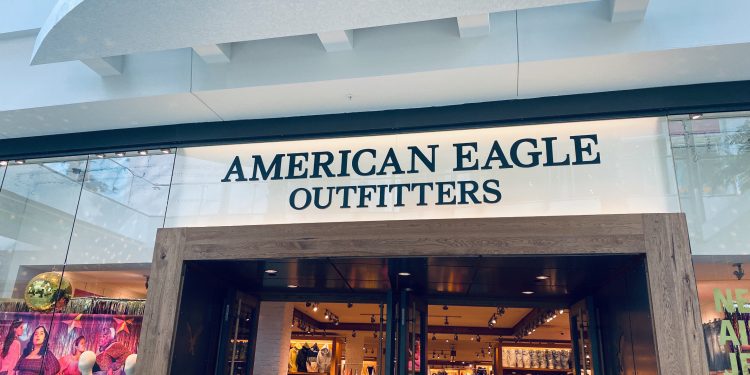 Here’s why the American Eagle stock price is flying today
