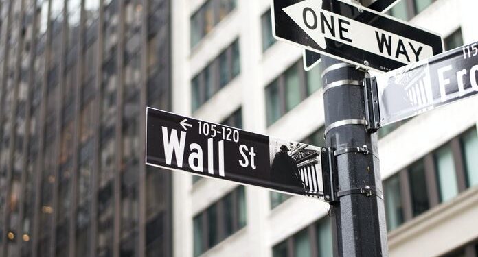 Wall Street close: S&P 500 ends at record high, Dow gains 289 points