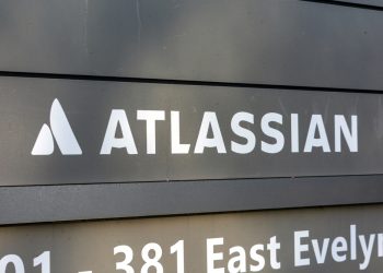 Atlassian stock crashes amid sustained insider sales: is it a buy?