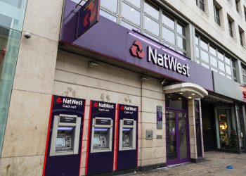 NatWest share price dips after the Evalyn buyout as traders eye Q4 earnings