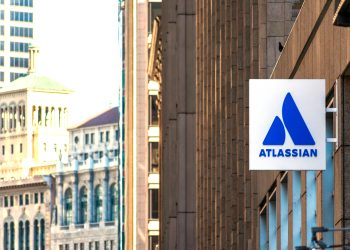 Atlassian stock loses support ahead of earnings: is it a buy?