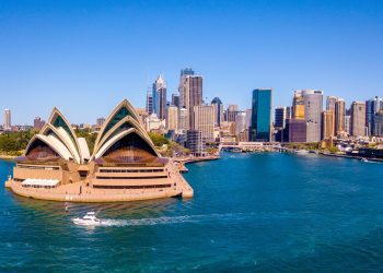 ASX 200 Index loses key support ahead of RBA interest rate hike