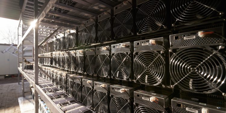 IREN stock price has slumped recently: Is it safe to buy the dip?