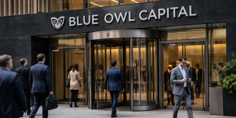 Will the Blue Owl stock price ever recover? Time to catch the falling knife?