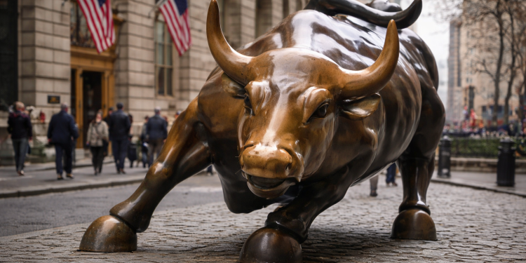 Dow jumps 790 points as S&P 500 hits record on earnings boost