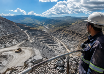 Why is iShares Silver Trust slipping today and what comes next?