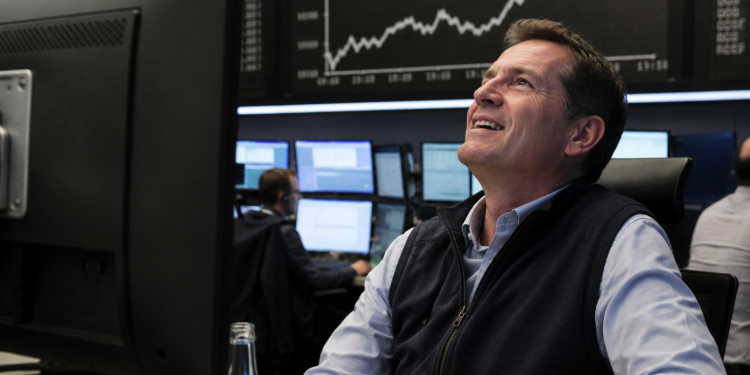 Europe markets edge up as oil concerns keep investors cautious