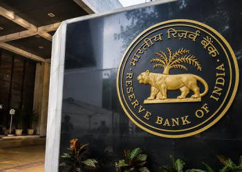 Indian banks lead market gains on RBI’s foreign deposit initiative